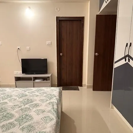 1 Private Bed-Bath-Balcony In 2Bhk Space